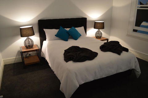 Two Cow Cottage Bed & Breakfast - Accommodation Mount Tamborine 19