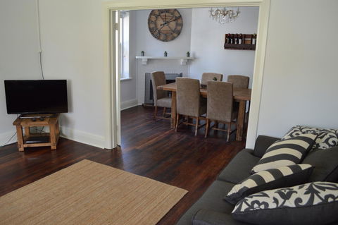 Two Cow Cottage Bed & Breakfast - Accommodation Mount Tamborine 26