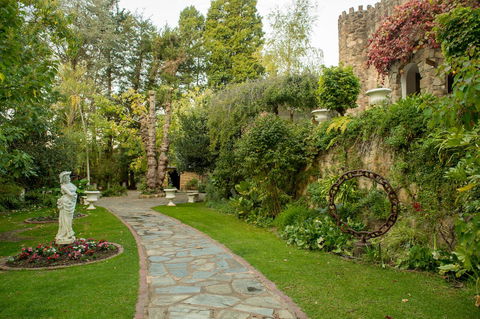 The Manor Basket Range - Accommodation Mount Tamborine 17