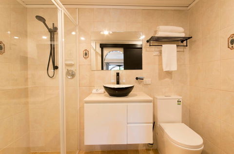 The Manor Basket Range - Accommodation Mount Tamborine 6