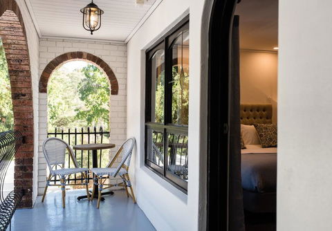 The Manor Basket Range - Accommodation Mount Tamborine 18