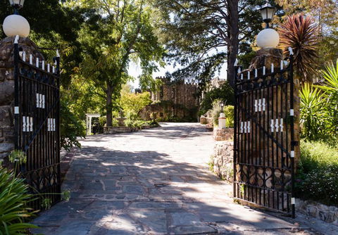 The Manor Basket Range - Accommodation Mount Tamborine 14