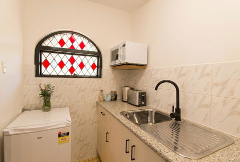 The Manor Basket Range - Accommodation Mount Tamborine 5