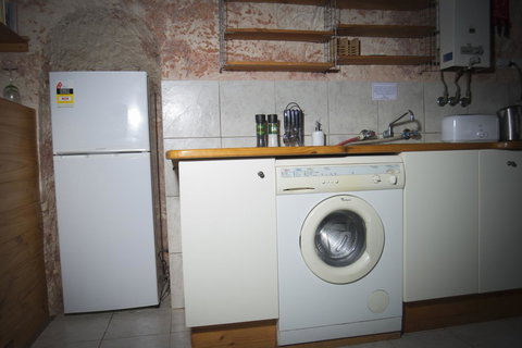 Ali\'s Underground Studio - Accommodation Mount Tamborine 5