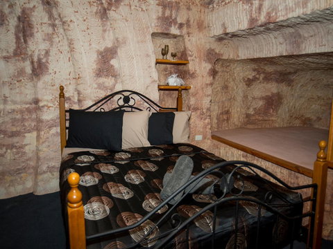 Ali\'s Underground Studio - Accommodation Mount Tamborine 8