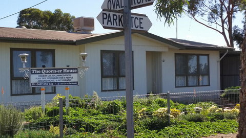 The Quorn-er House - Accommodation Mount Tamborine 2