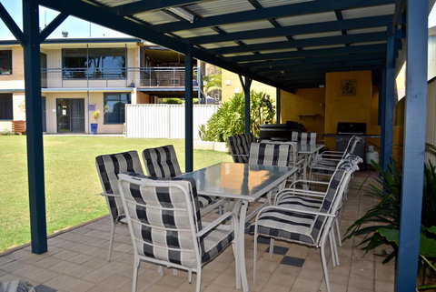 Longbeach Apartments - Accommodation Mount Tamborine 4