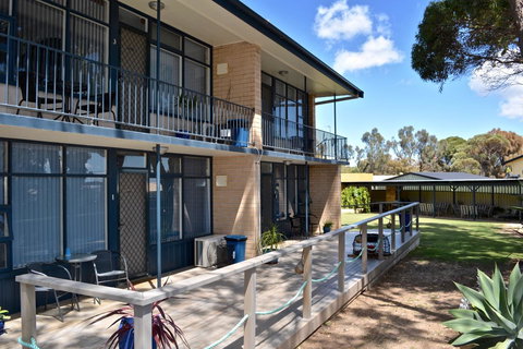 Longbeach Apartments - Accommodation Mount Tamborine 5
