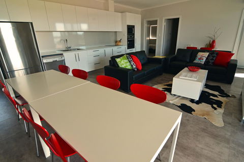 Beachview - Accommodation Mount Tamborine 7