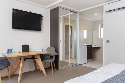 Mick O\'Sheas - Accommodation Mount Tamborine 1