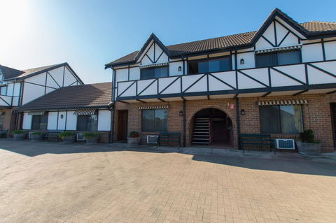 Mick O\'Sheas - Accommodation Mount Tamborine 36