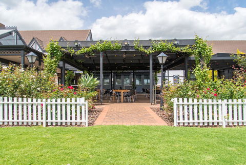 Mick O\'Sheas - Accommodation Mount Tamborine 39