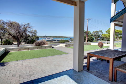 Bay Bliss - Accommodation Mount Tamborine 1