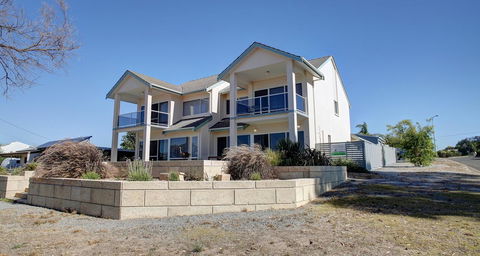 Bay Bliss - Accommodation Mount Tamborine 4