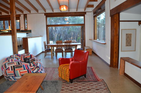 Of Stone & Wood Guesthouse - Accommodation Mount Tamborine 5