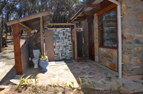 Of Stone & Wood Guesthouse - Accommodation Mount Tamborine 16