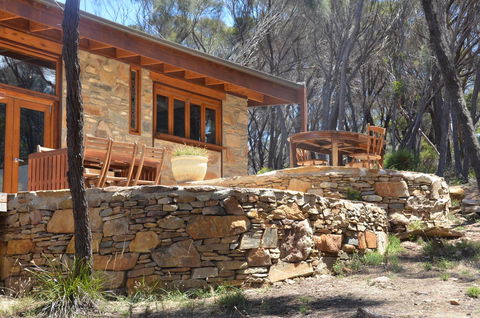 Of Stone & Wood Guesthouse - Accommodation Mount Tamborine 22