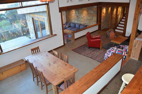 Of Stone & Wood Guesthouse - Accommodation Mount Tamborine 6