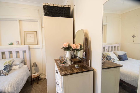 Sinclair Cottage - Accommodation Mount Tamborine 19