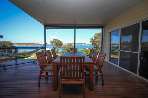 Waterfront On Osprey - Accommodation Mount Tamborine 12