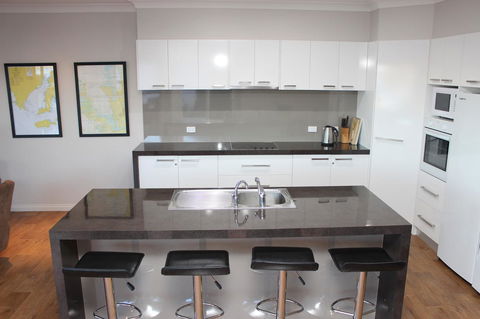 Waterfront On Osprey - Accommodation Mount Tamborine 6