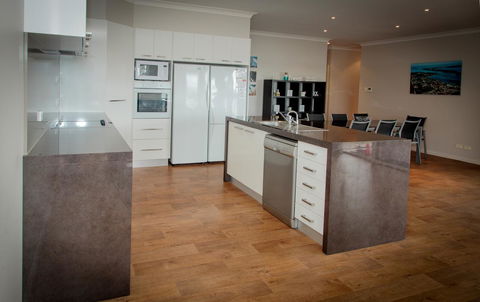 Waterfront On Osprey - Accommodation Mount Tamborine 8