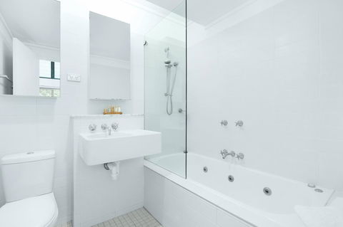 One Mile Retreat - Accommodation Mount Tamborine 10