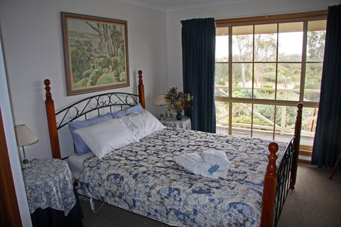Windmill Cottage - Accommodation Mount Tamborine 6