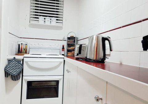 Court House - Studio - Accommodation Mount Tamborine 2