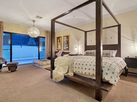 City-Barossa Gateway - Accommodation Mount Tamborine 0