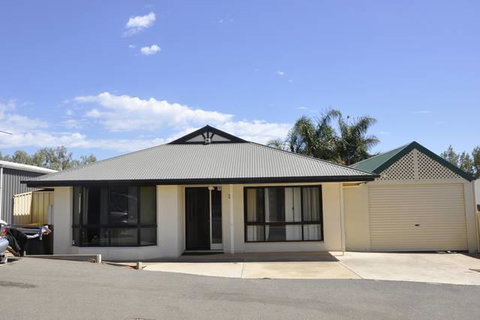 The Club House - Accommodation Mount Tamborine 4