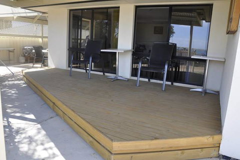 The Club House - Accommodation Mount Tamborine 0