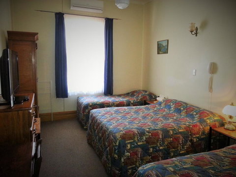 Sonbern Lodge Motel - Accommodation Mount Tamborine 9
