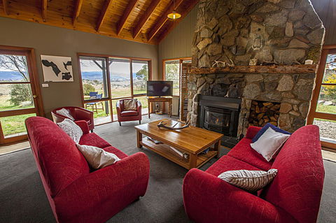 Eagles Range - Accommodation Mount Tamborine 4