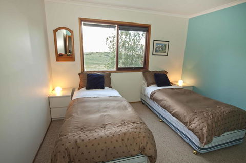 Eagles Range - Accommodation Mount Tamborine 11