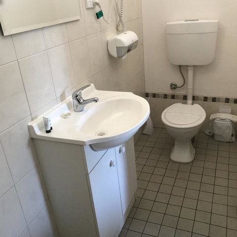 Travelway Motel - Accommodation Mount Tamborine 1