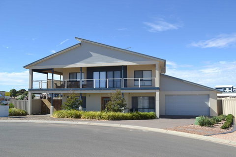 Gizmos Retreat - Accommodation Mount Tamborine 0