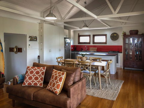 SeaLaVie - Accommodation Mount Tamborine 0