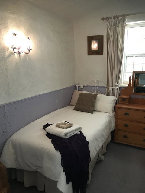 Cosy Nook - Accommodation Mount Tamborine 10