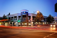 Mawson Lakes Hotel