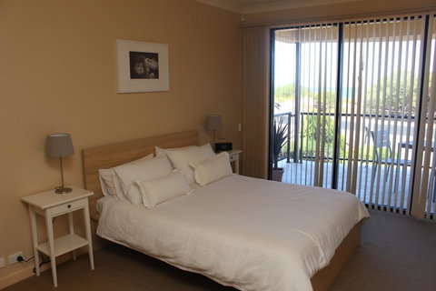 The Lighthouse - Beachfront Accommodation - Accommodation Mount Tamborine 1