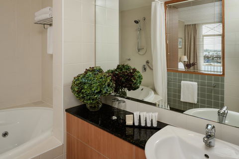 Rydges Newcastle - Accommodation Mount Tamborine 15