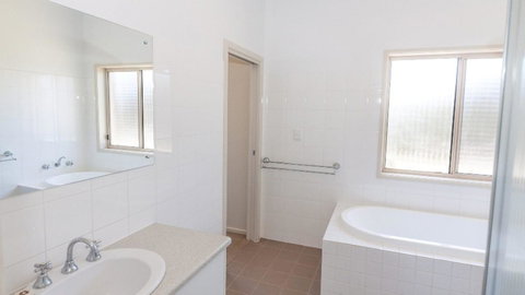 Golfers Paradise (18th Tee) - 52 Huntingdale Drive - Accommodation Mount Tamborine 3