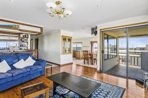 Rocks Retreat House With Sea Views - Accommodation Mount Tamborine 0