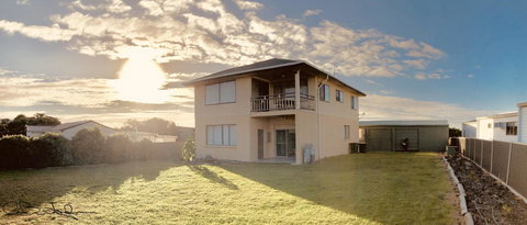 Rocks Retreat House With Sea Views - Accommodation Mount Tamborine 5