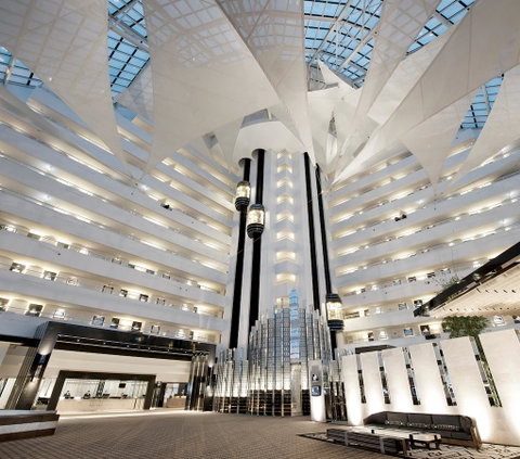 Crown Metropol Perth - Accommodation Mount Tamborine 2