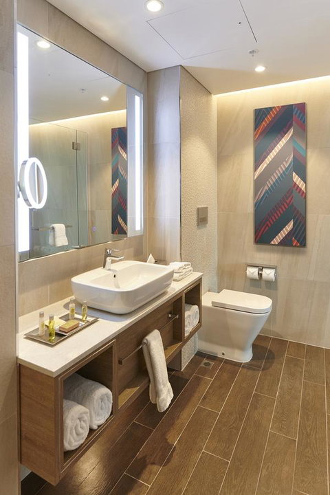 Doubletree By Hilton Perth Northbridge - Accommodation Mount Tamborine 13