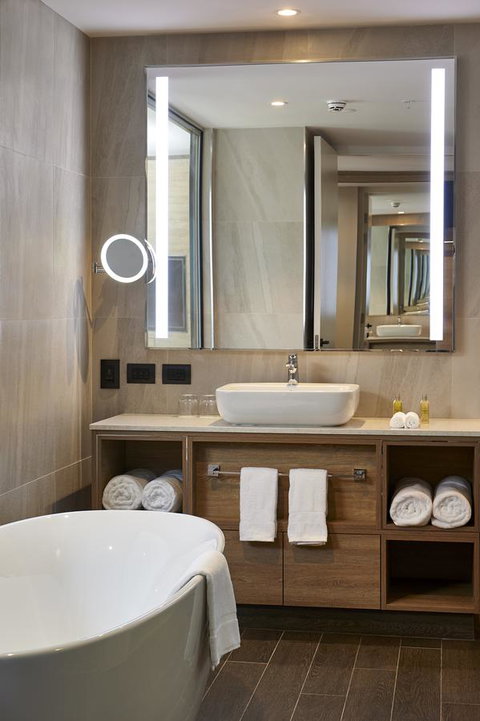 Doubletree By Hilton Perth Northbridge - Accommodation Mount Tamborine 17