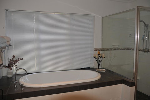 Glenelg On King Bed & Breakfast - Accommodation Mount Tamborine 26