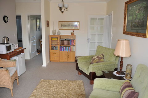 Glenelg On King Bed & Breakfast - Accommodation Mount Tamborine 20